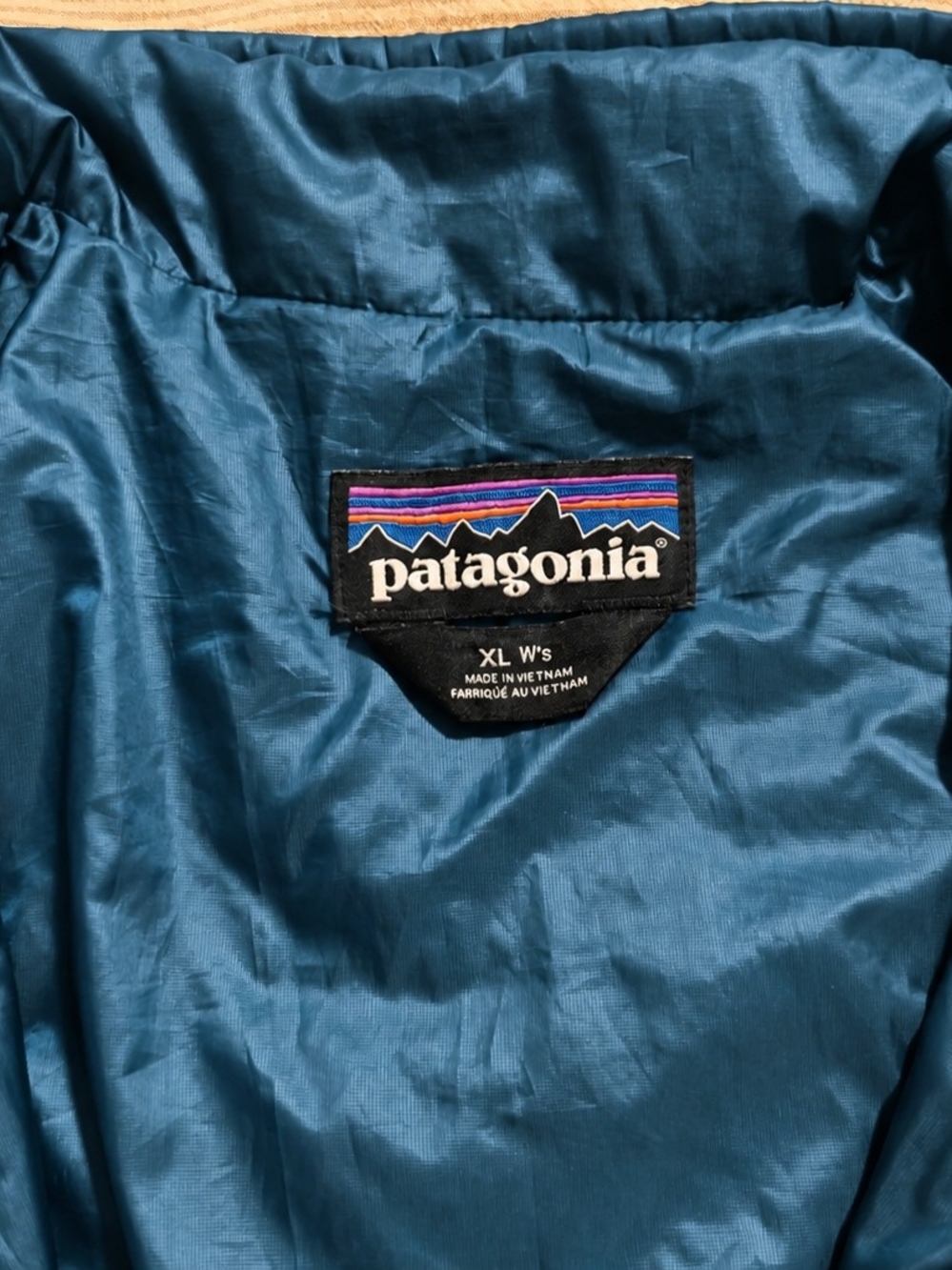 Patagonia Teal Blue Quilted Lightweight Puffer Jacket - Women's - Picture 4 of 4